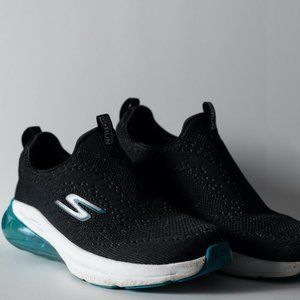 Skechers Women's GoRun Air-Halos (READ DESCRIPT..)